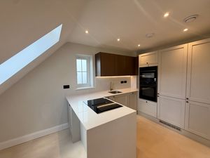81 Farleigh Road